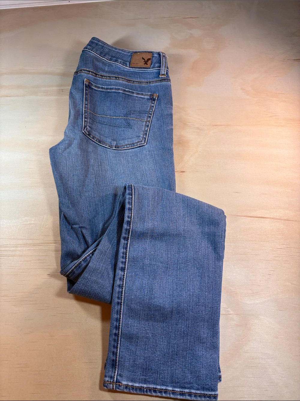 Light Wash Low Rise Straight Super Stretch Jean Sz 4